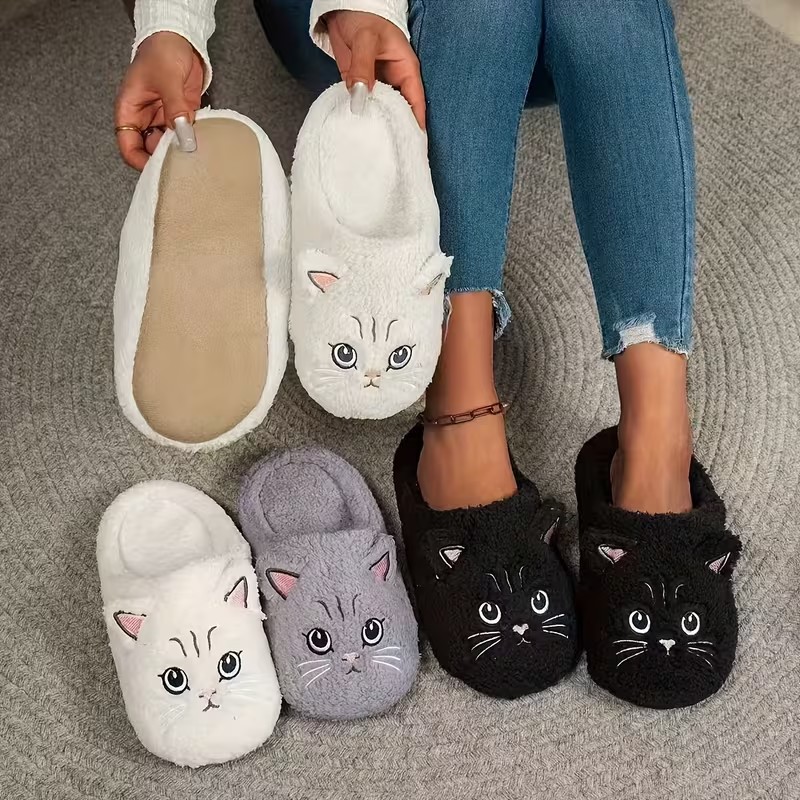 Embroidery Garments - Sandal Bulu Lembut yang Nyaman dan